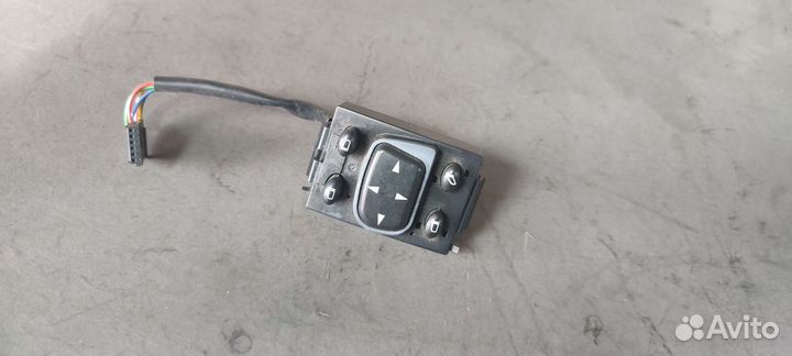 Блок управлениями зеркалами Mercedes-Benz W220