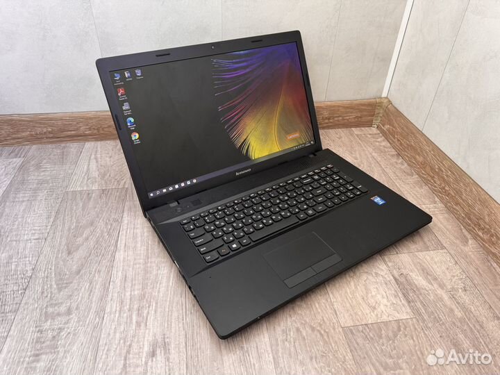 Lenovo Большой/Мощный (17.3/i5-4200M/GT 720M/SSD)