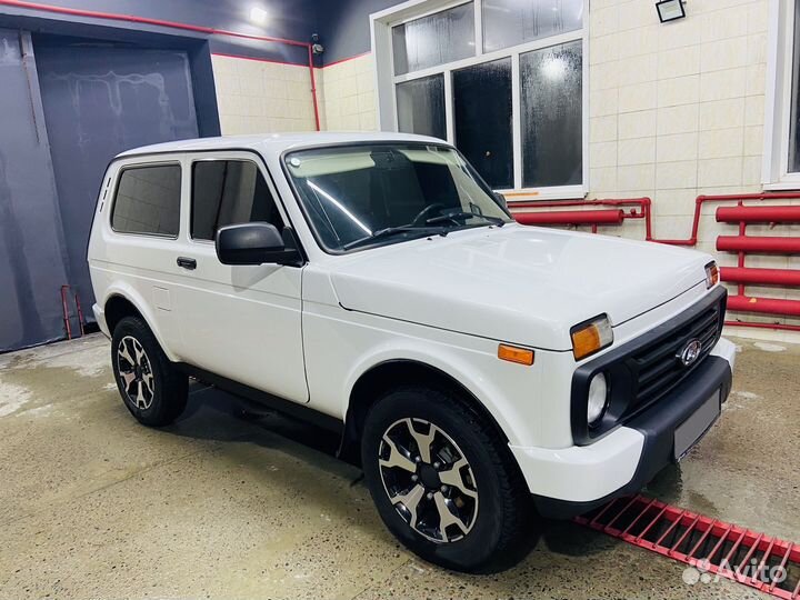 LADA 4x4 (Нива) 1.7 МТ, 2020, 38 000 км