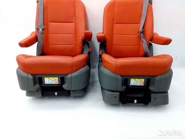 Сиденья комплект Chrysler Grand Voyager 5 RT ERB