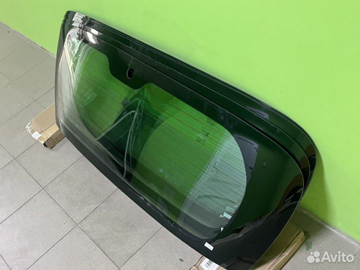 Стекло заднее Honda Elysion