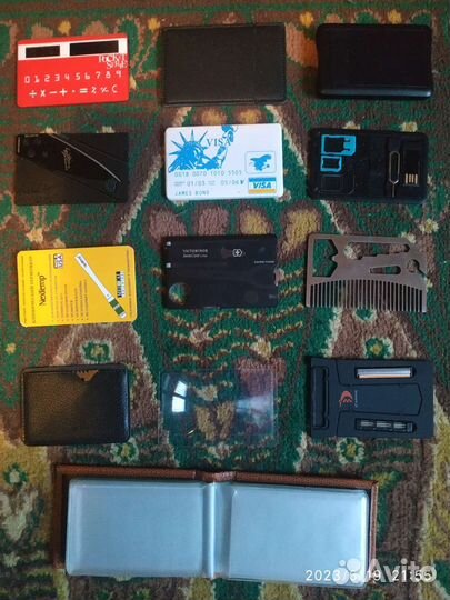 Телефон, зарядка, мультиинструменты и т.д