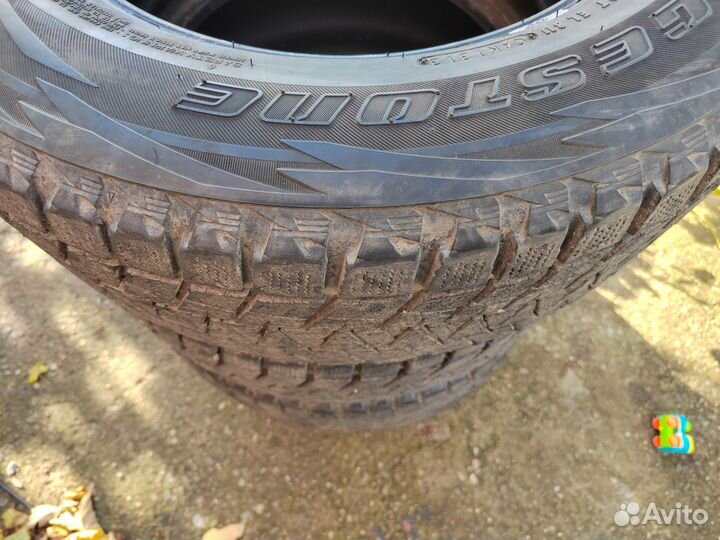 Bridgestone Blizzak DM-V1 255/60 R17