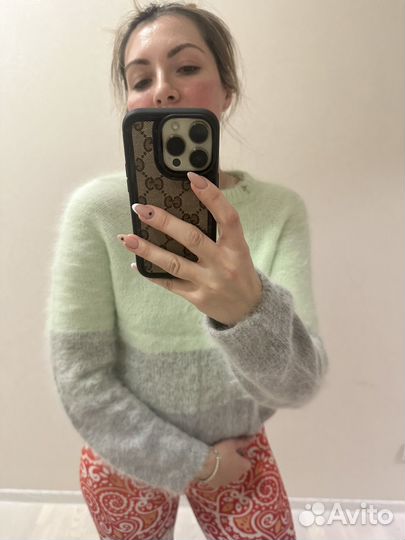 Свитер женский