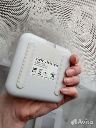 Беспроводное зарядное устройство Samsung EP-P1300