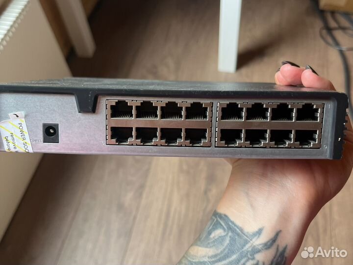 Настолтный комутатор hp 1405-16 desktop switch