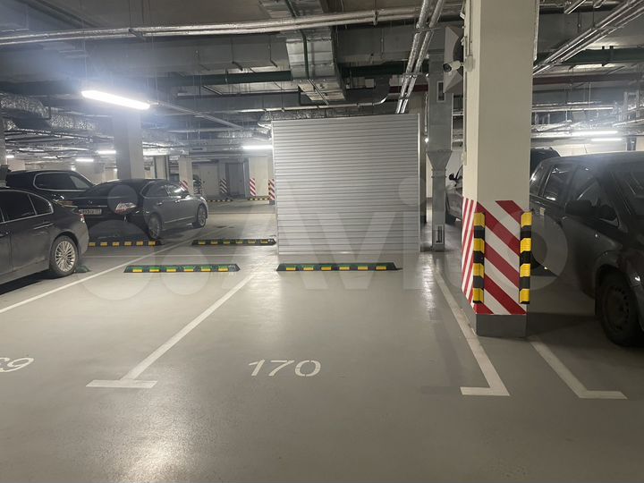 Машиноместо, 14 м²
