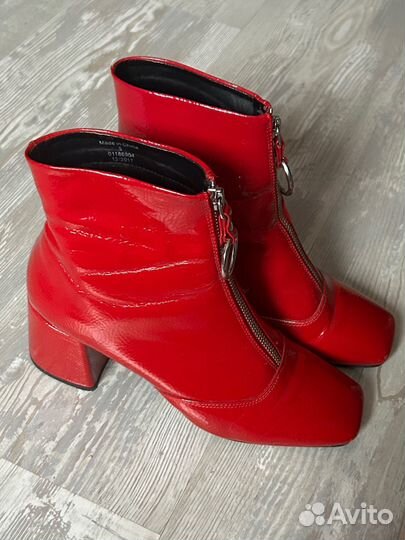 Полусапожки красные