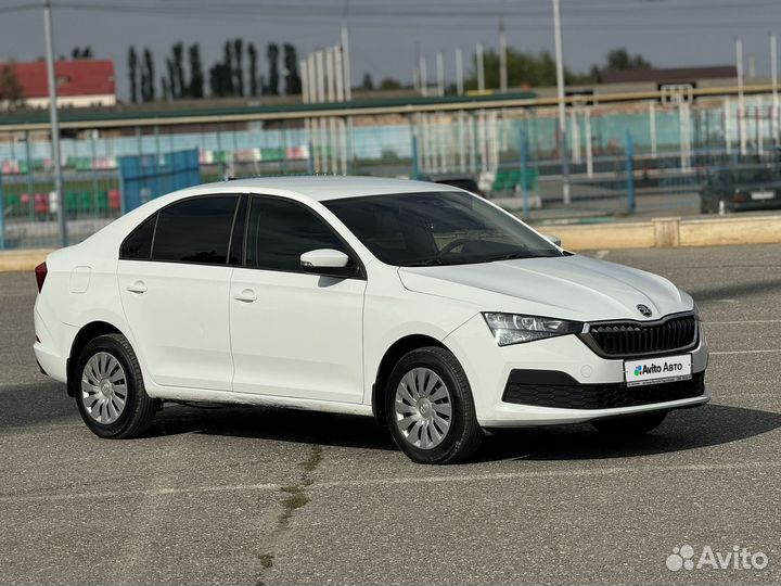 Skoda Rapid 1.6 AT, 2020, 205 000 км