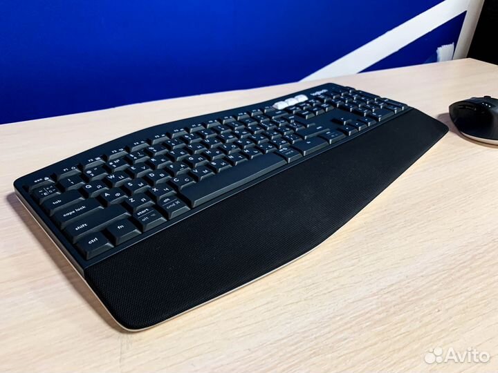 Беспроводня клавиатура и мышь Logitech MK850