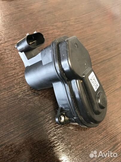 Моторчик стояночного тормоза Bmw 528I F10 N20B20A