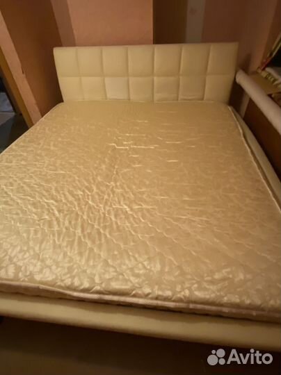 Кровать двухспальная 180 200