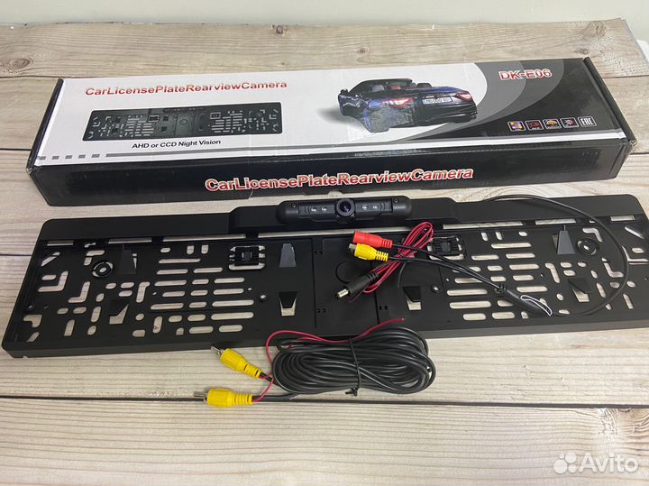 Номерная рамка с камерой