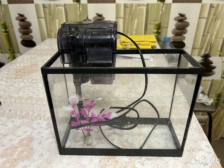 Клетка для попугая и аквариум с фильтром
