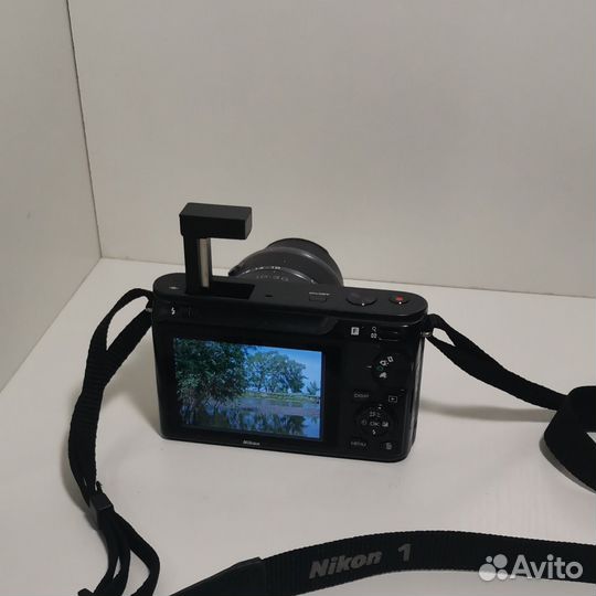 Nikon 1 J1