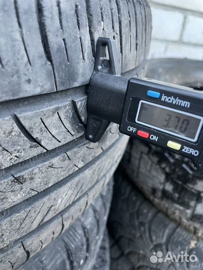 Roadstone N'Fera AU5 215/50 R17