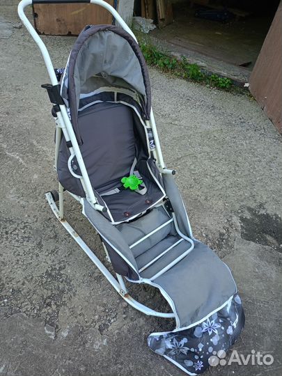 Детское автомобильное кресло