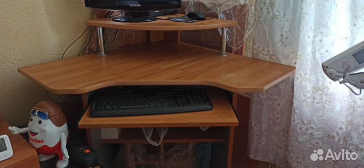 Компьютерный стол