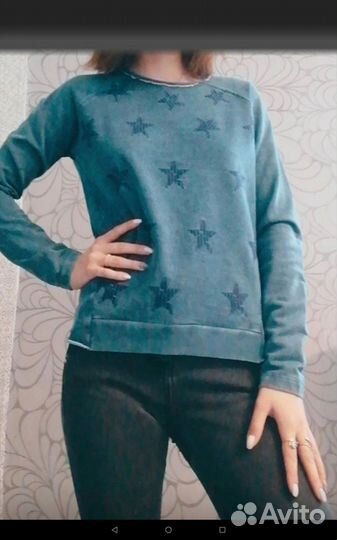 Пуловер со звездами женский