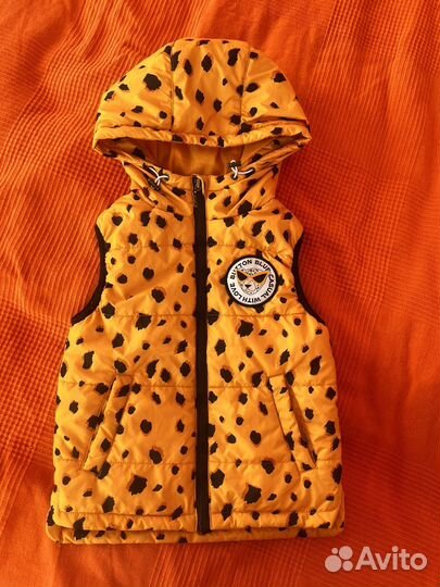 Жилет на девочку Button Blue