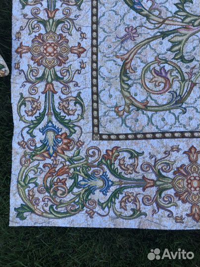 Покрывало и наволочки из гобелена