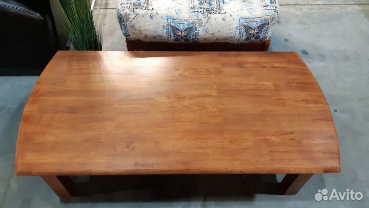 Журнальный стол из массива дерева