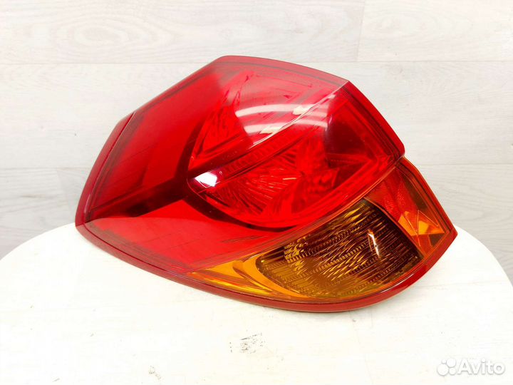 Фонарь задний левый Subaru Legacy 2003-2006