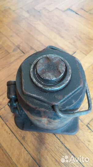 Домкрат гидравлический 20 тонн