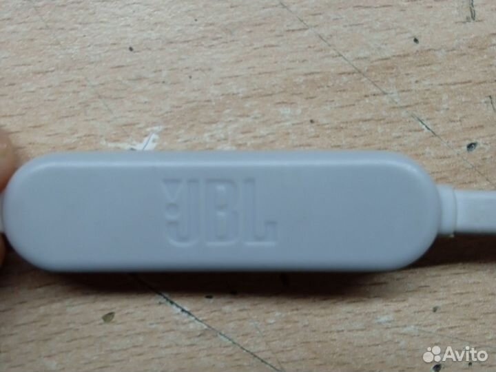 Наушники JBL