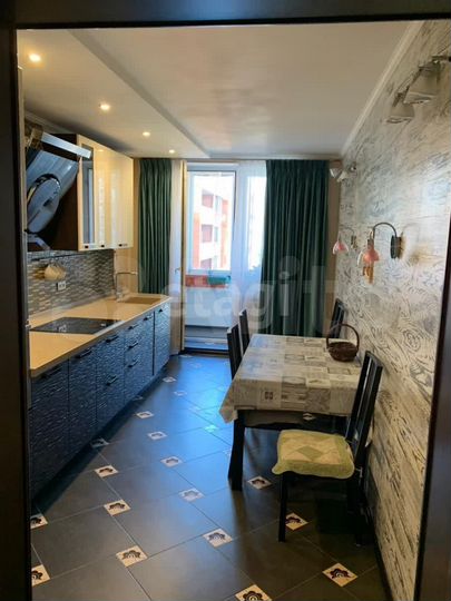 3-к. квартира, 123 м², 18/25 эт.