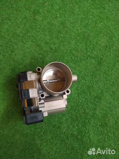 Дроссельная заслонка 03F133062B