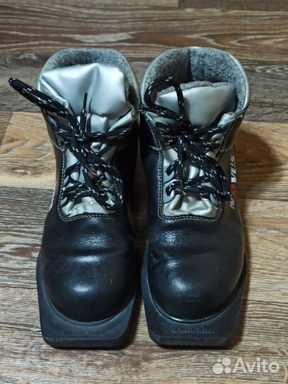 Лыжные ботинки размер на 37 -38
