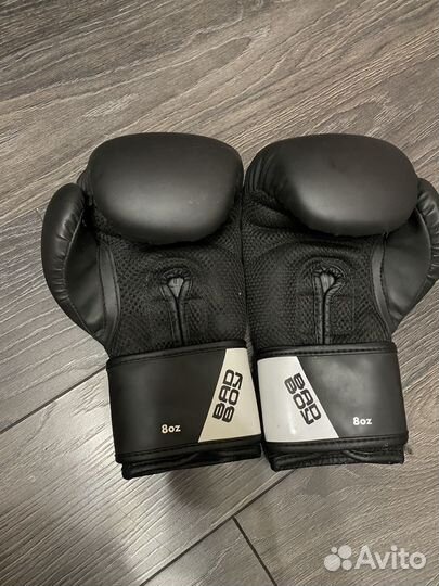 Боксерские перчатки bad boy 8 oz