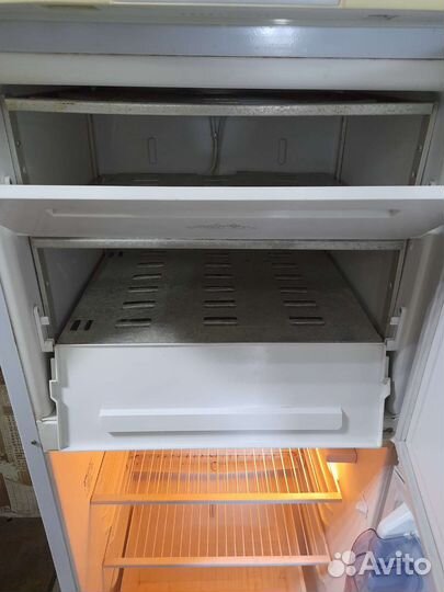 Холодильник бирюса 151е