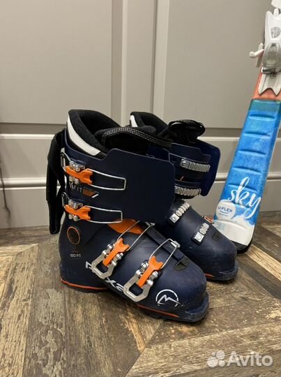 Горные лыжи и ботинки детские 24,5 размер, 140 см
