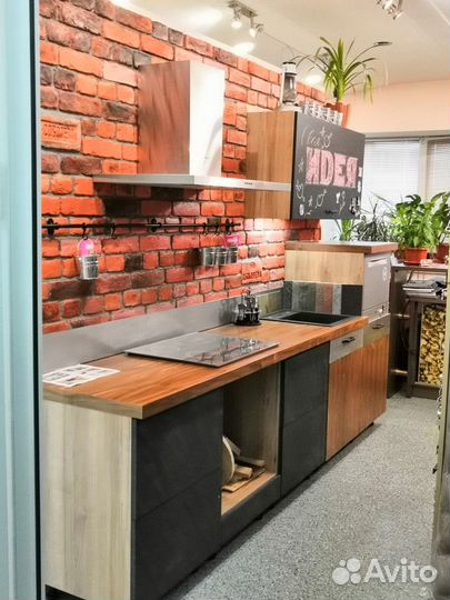 Кухня прямая 3м выставочный образец