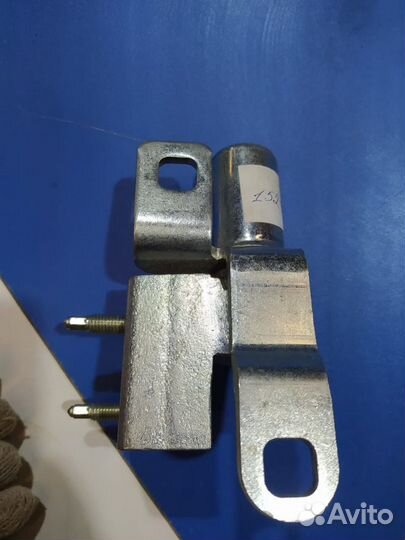 Петля двери Ford Mondeo 4 2008 (1529956) BD 2.0 qx