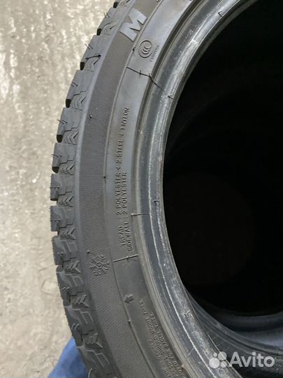 Maxxis SP02 Arctic Trekker 235/45 R18 98T