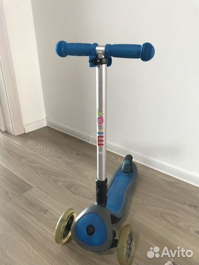 Самокат детский трехколесный Micar Cosmo