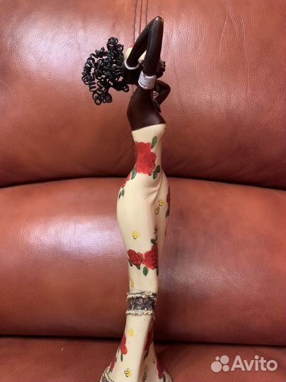 Статуэтка Африканка