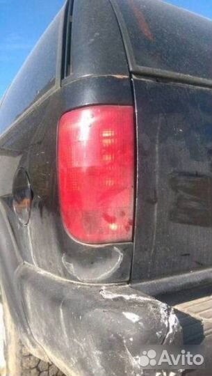 Фонарь левый Chevrolet Blazer S15 V6 4.3 бензин