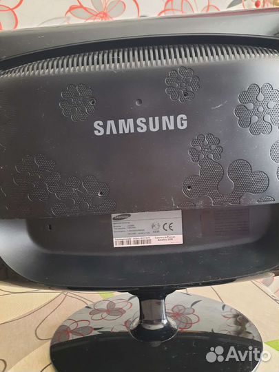 Монитор Samsung