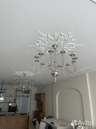 Розетка потолочная из гипса