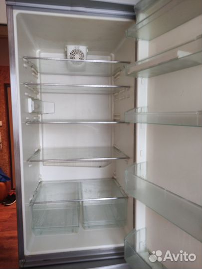 Холодильник на запчасти