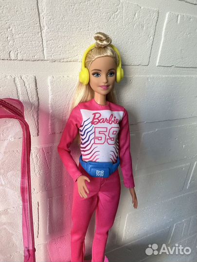 Барби barbie Милли на роликах