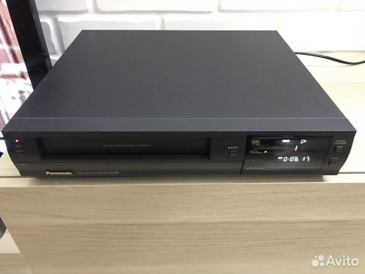 Видеомагнитофон panasonic NV J 30 HQ (VHS)