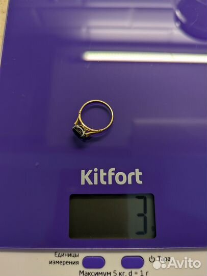 Золотое кольцо с сапфиром 17-17,5