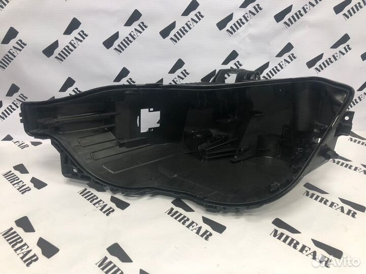 Левый корпус фары Volvo XC60 2017-2022 Full LED