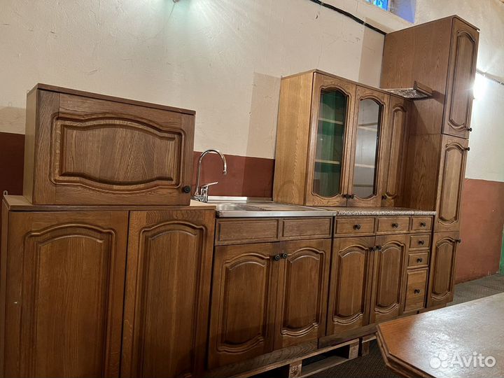 Кухонный гарнитур дубовый