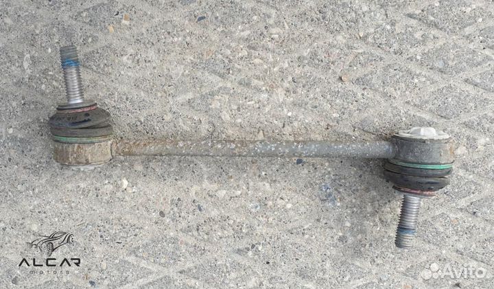 Стойка стабилизатора задняя Land Rover LR090549